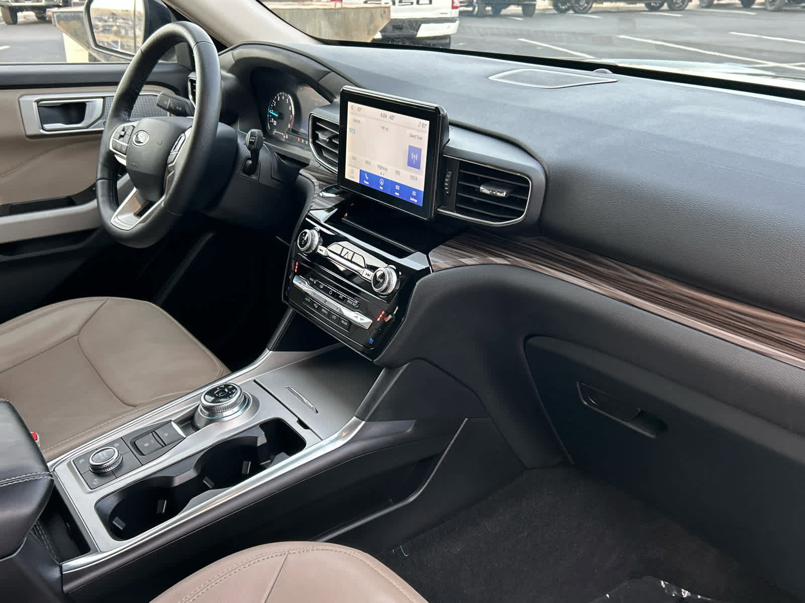 Certified 2024 Ford Explorer Limited image 15