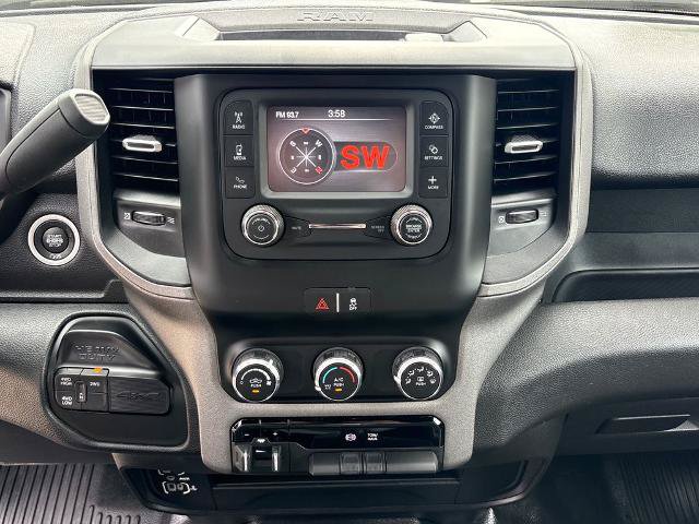 Used 2024 RAM 3500 Tradesman w/ Chrome Appearance Group AWD/4WD image 23