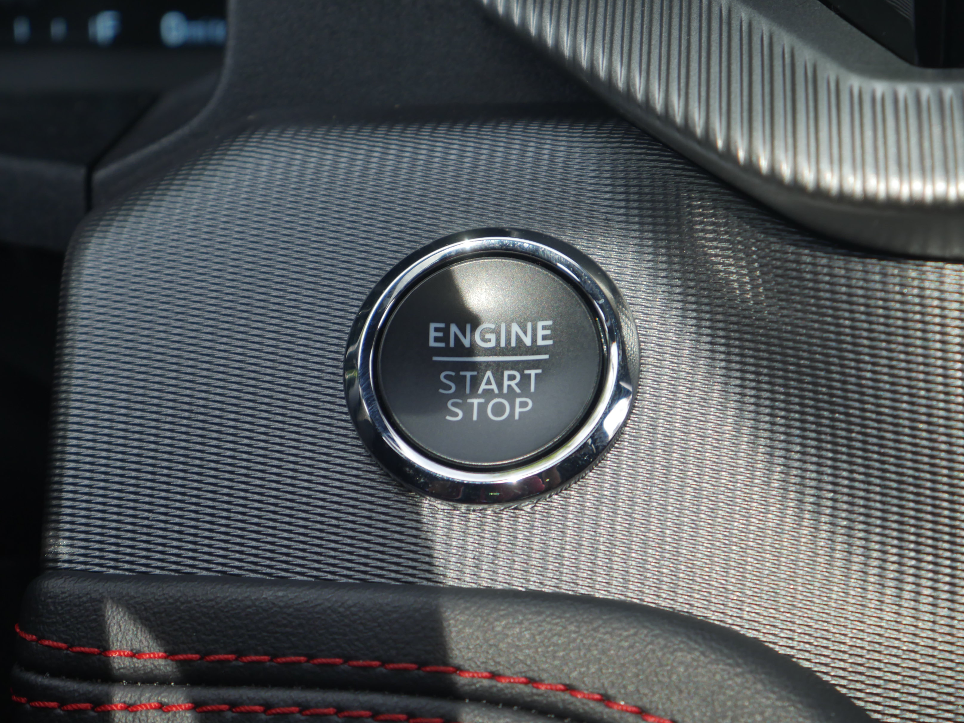 Certified 2025 Ford Explorer ST AWD/4WD image 8