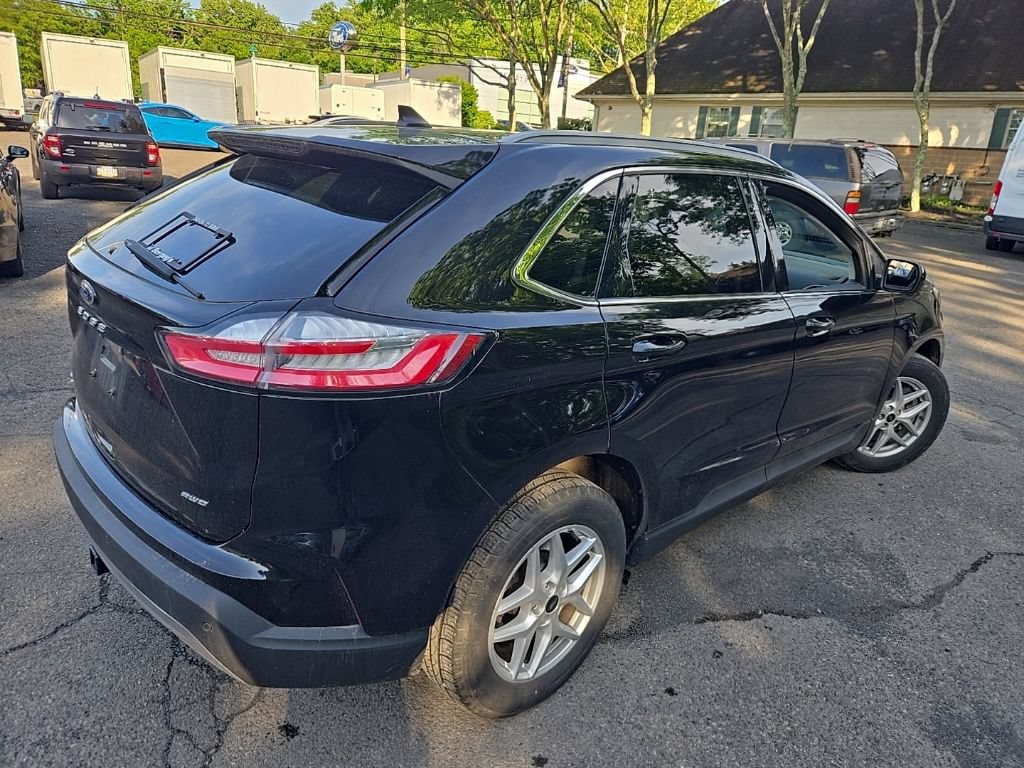 Certified 2023 Ford Edge SEL w/ Convenience Package AWD/4WD image 9