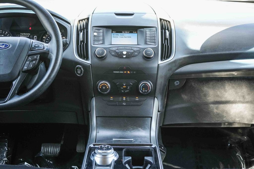 Certified 2019 Ford Edge SE FWD image 16