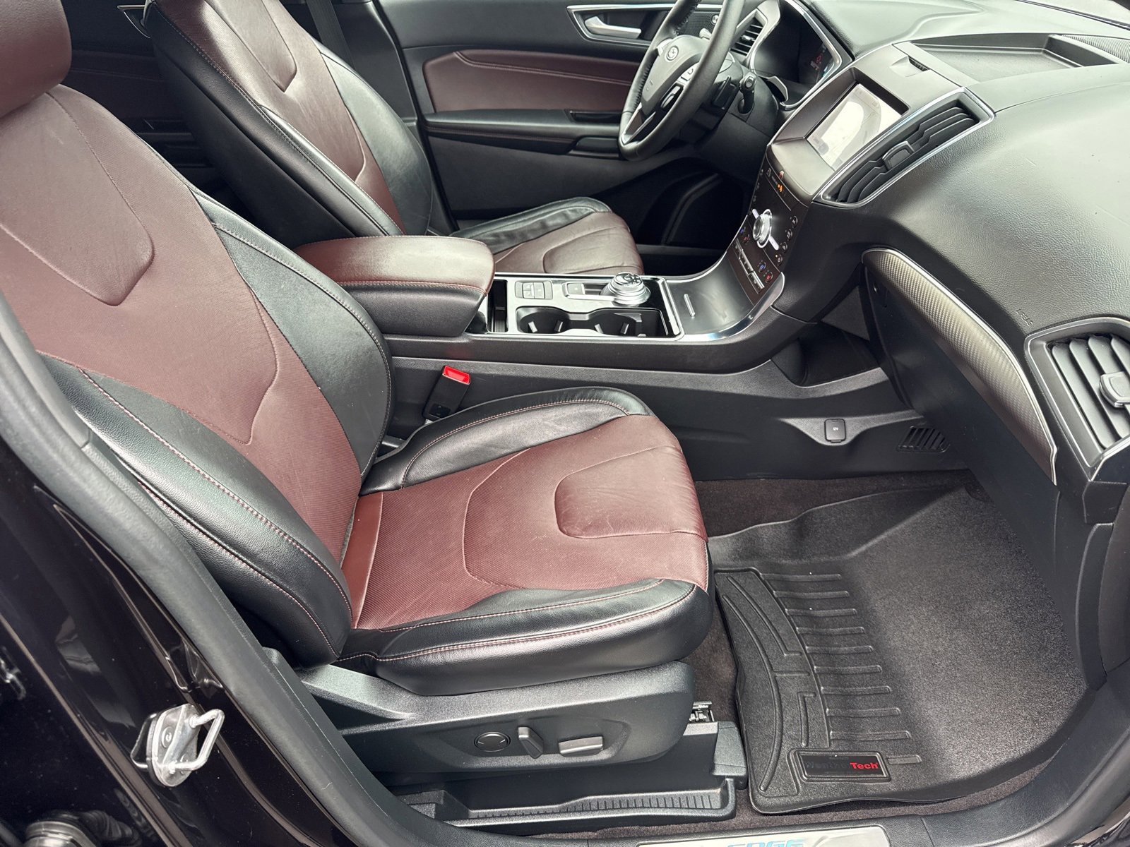 Certified 2020 Ford Edge Titanium w/ Equipment Group 301A image 38