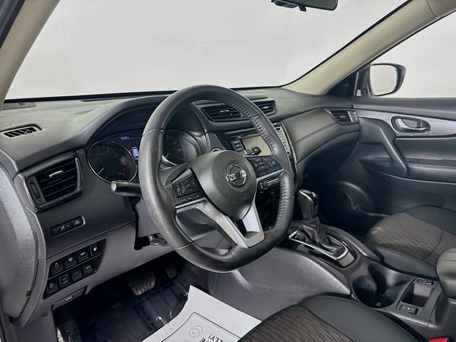 Used 2020 Nissan Rogue SV w/ Sun & Sound Touring Package image 9