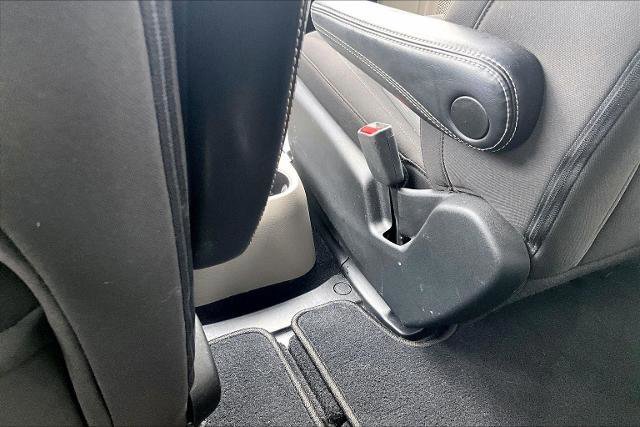 Used 2022 Chrysler Voyager LX image 35