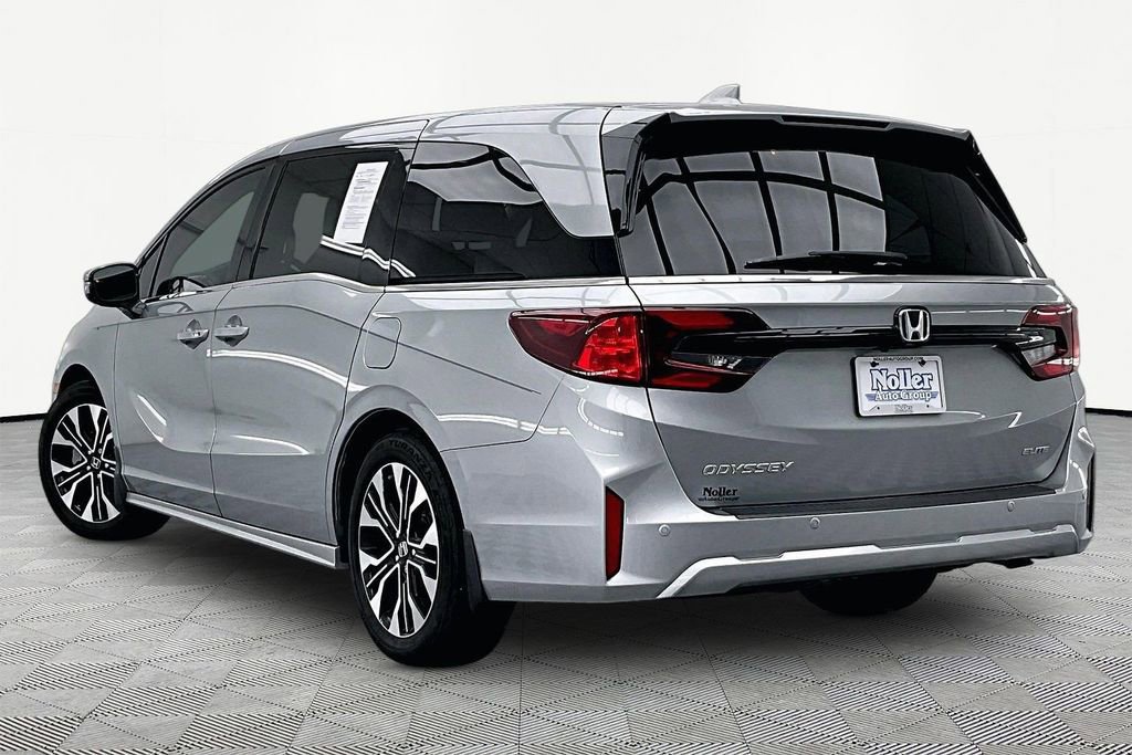 Used 2025 Honda Odyssey Elite image 2
