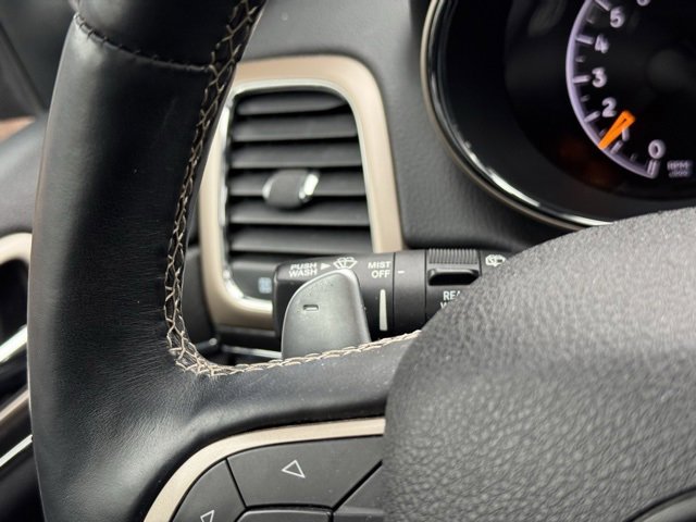 Used 2017 Jeep Grand Cherokee Limited w/ Luxury Group II image 29