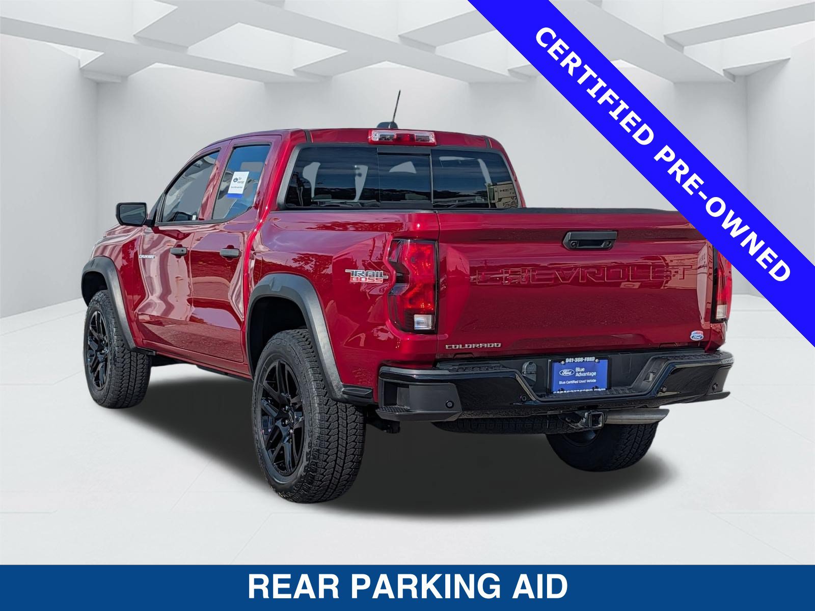 Used 2024 Chevrolet Colorado Trail Boss w/ Technology Package AWD/4WD image 7