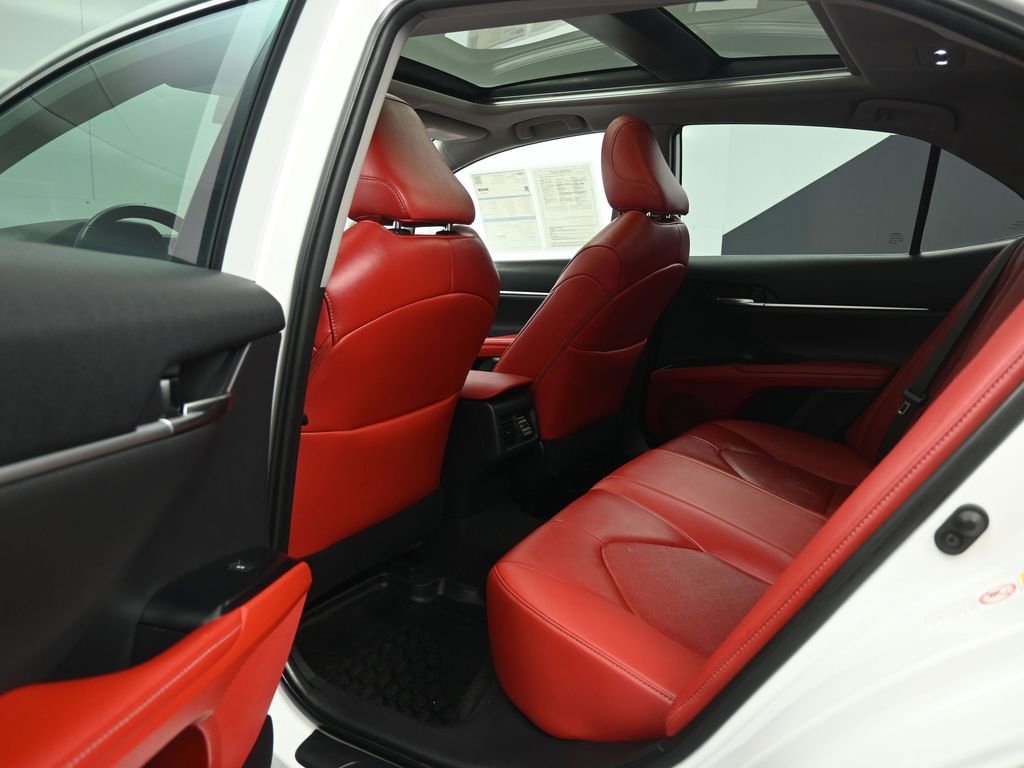 Used 2019 Toyota Camry XSE image 18