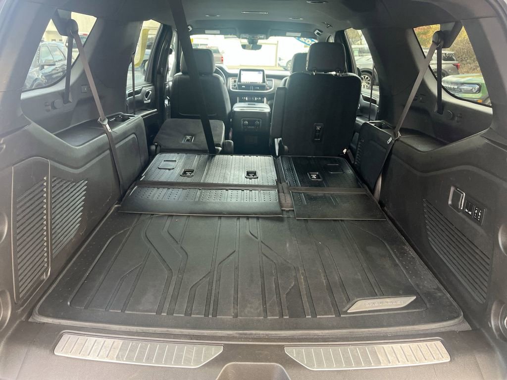Used 2021 Chevrolet Suburban Premier image 24