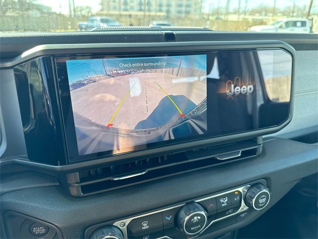 Used 2024 Jeep Wrangler Sport image 27