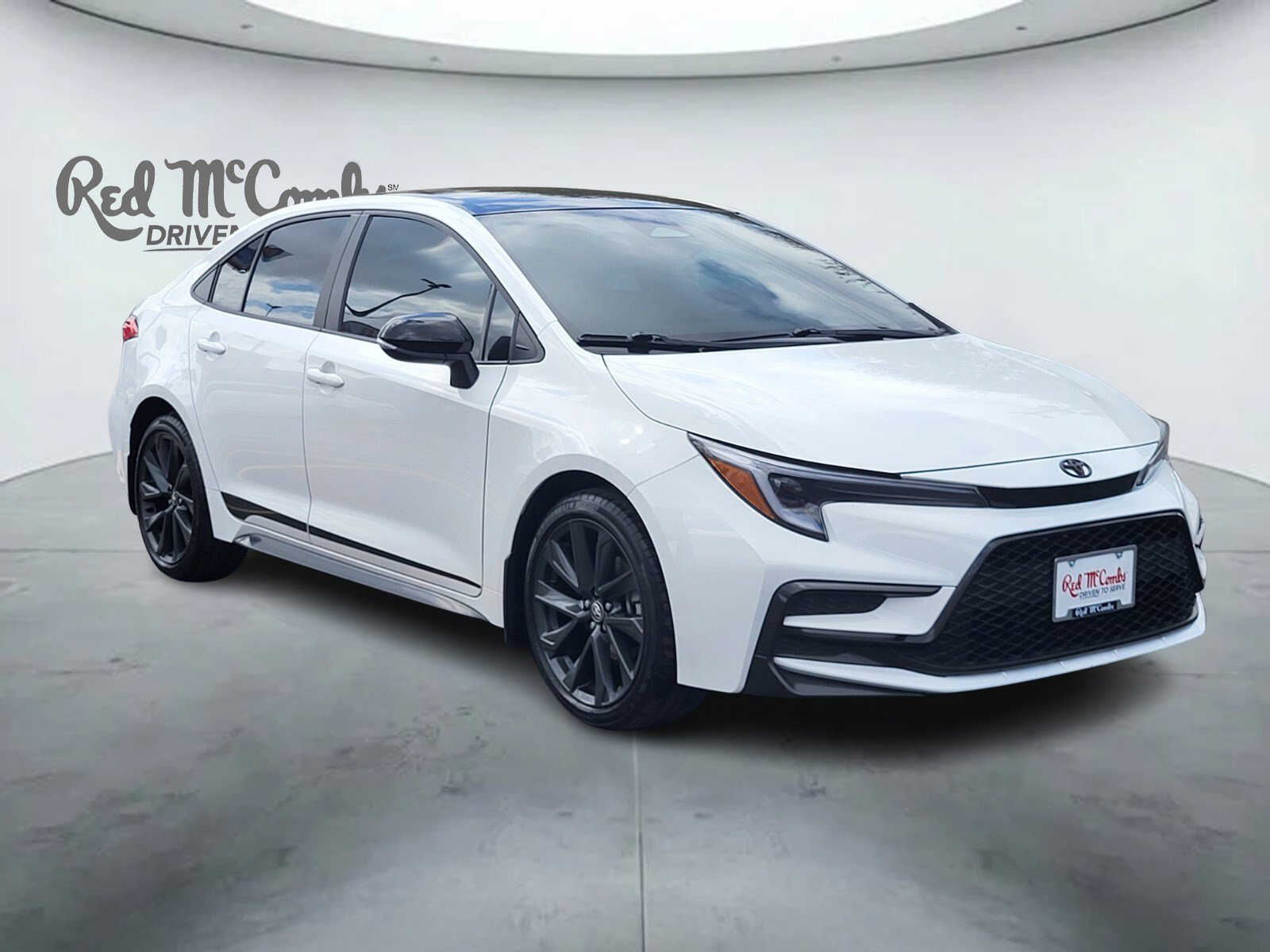 Used 2025 Toyota Corolla SE image 1