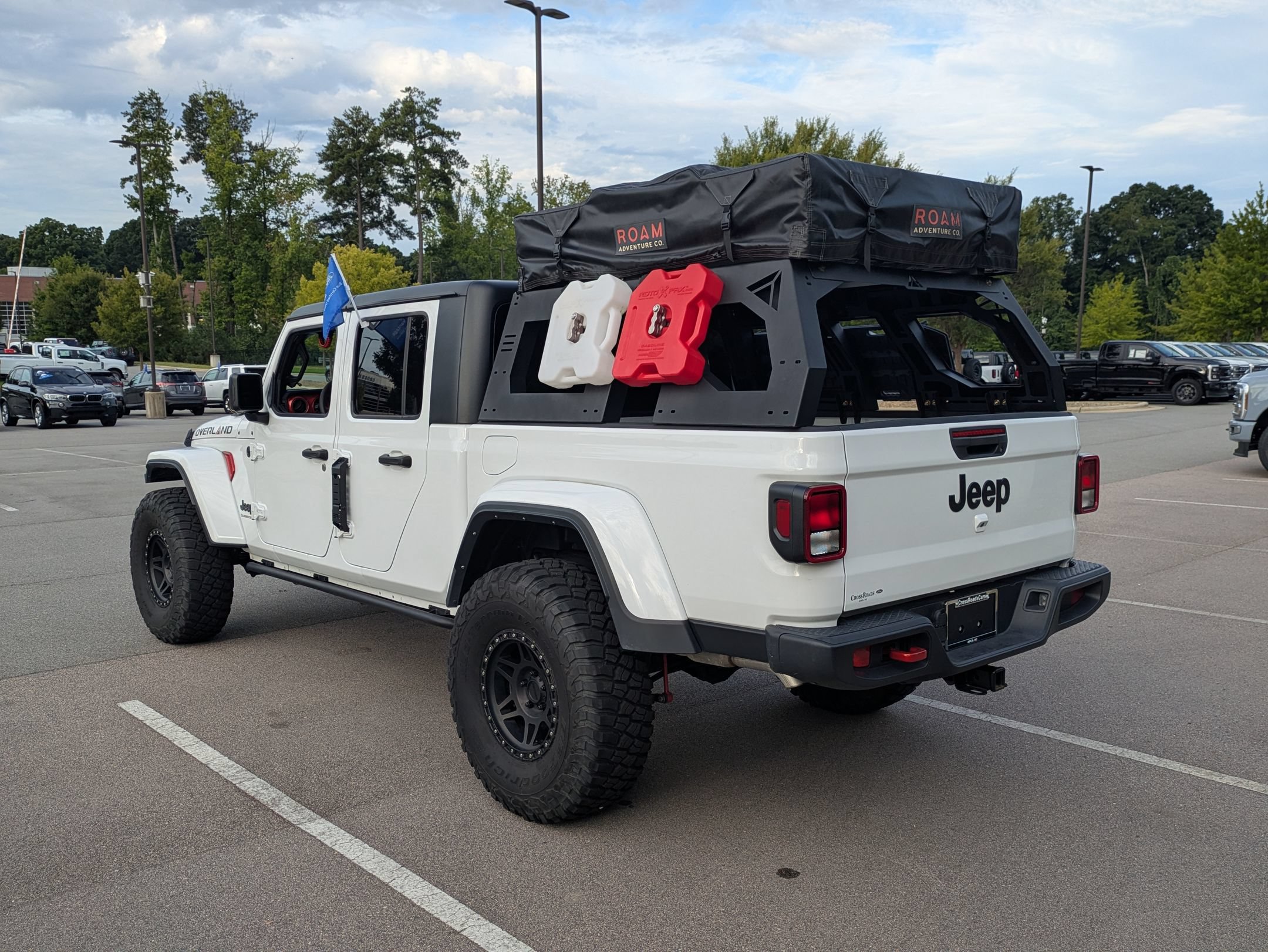 Used 2023 Jeep Gladiator Sport AWD/4WD image 6