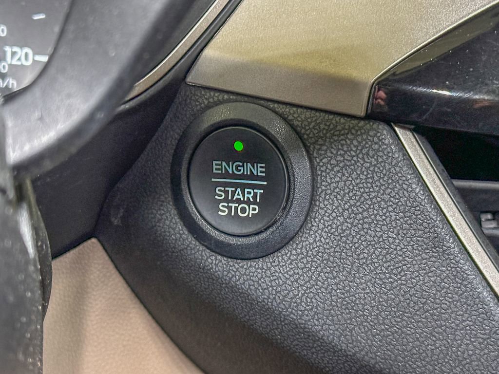 Certified 2022 Ford Escape SEL AWD/4WD image 38