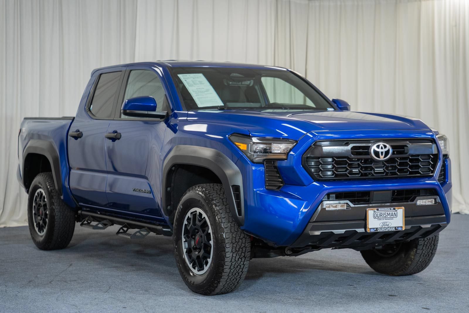 Used 2024 Toyota Tacoma TRD Off-Road AWD/4WD image 1