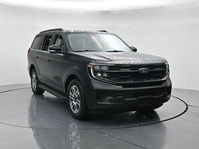 Certified 2025 Ford Expedition Active AWD/4WD image 5