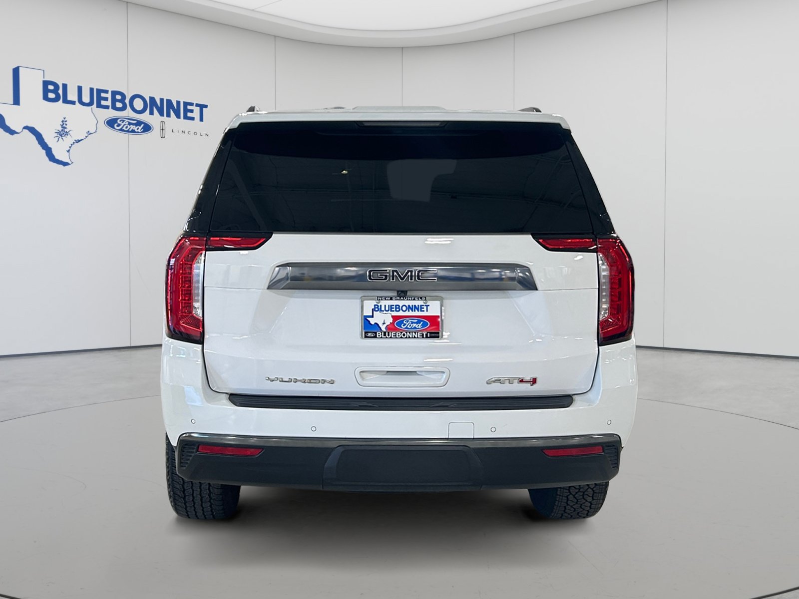 Used 2024 GMC Yukon AT4 w/ Max Trailering Package AWD/4WD image 6