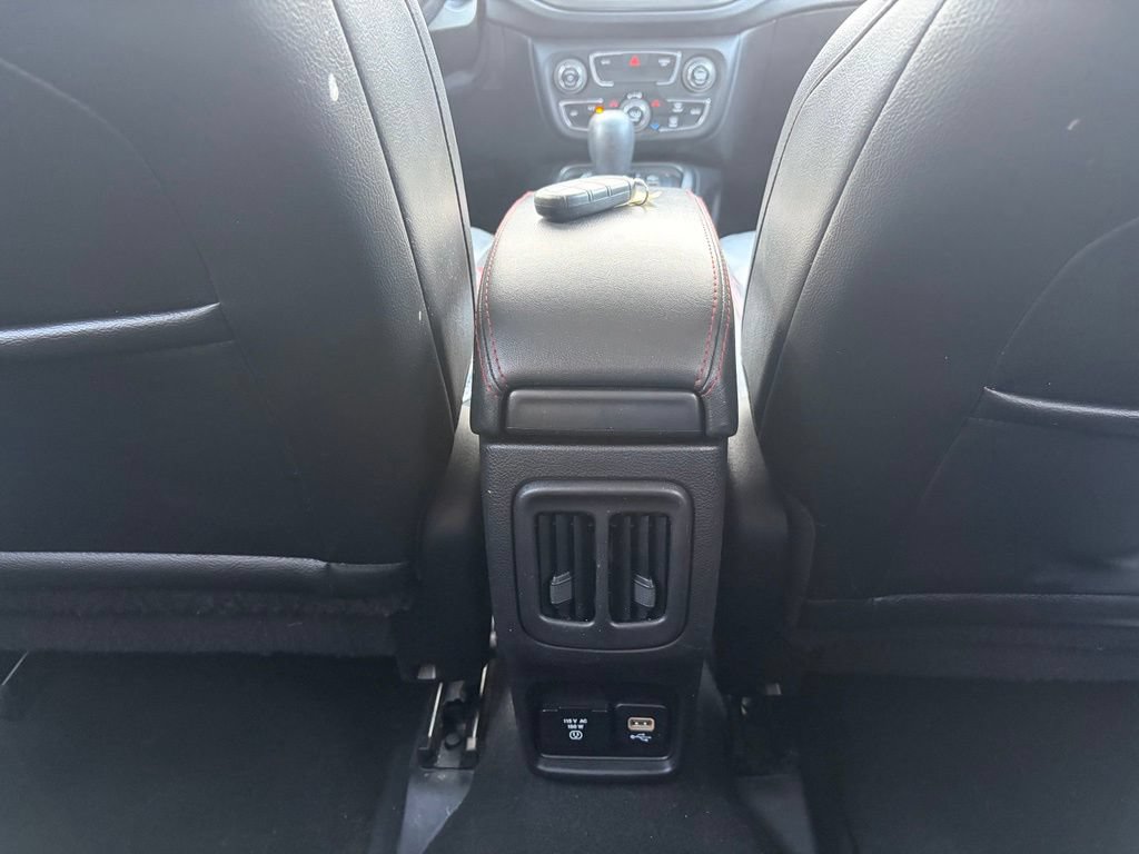 Used 2020 Jeep Compass Trailhawk AWD/4WD image 27