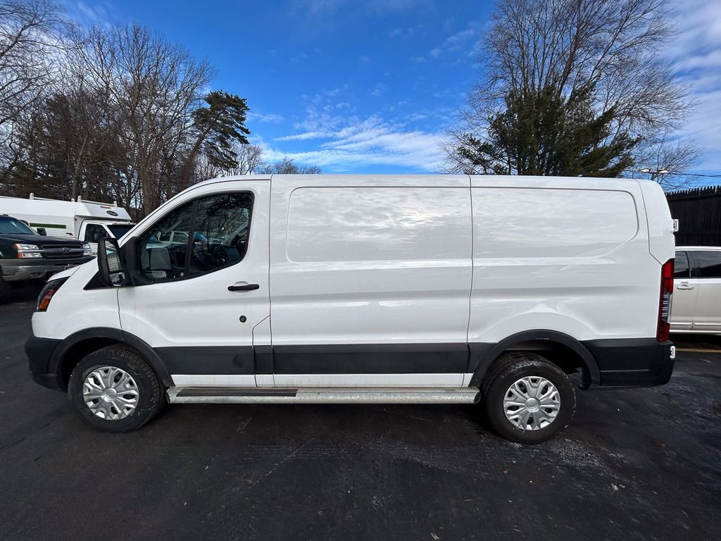 Certified 2024 Ford Transit 250 Low Roof w/ Exterior Upgrade Package RWD image 4