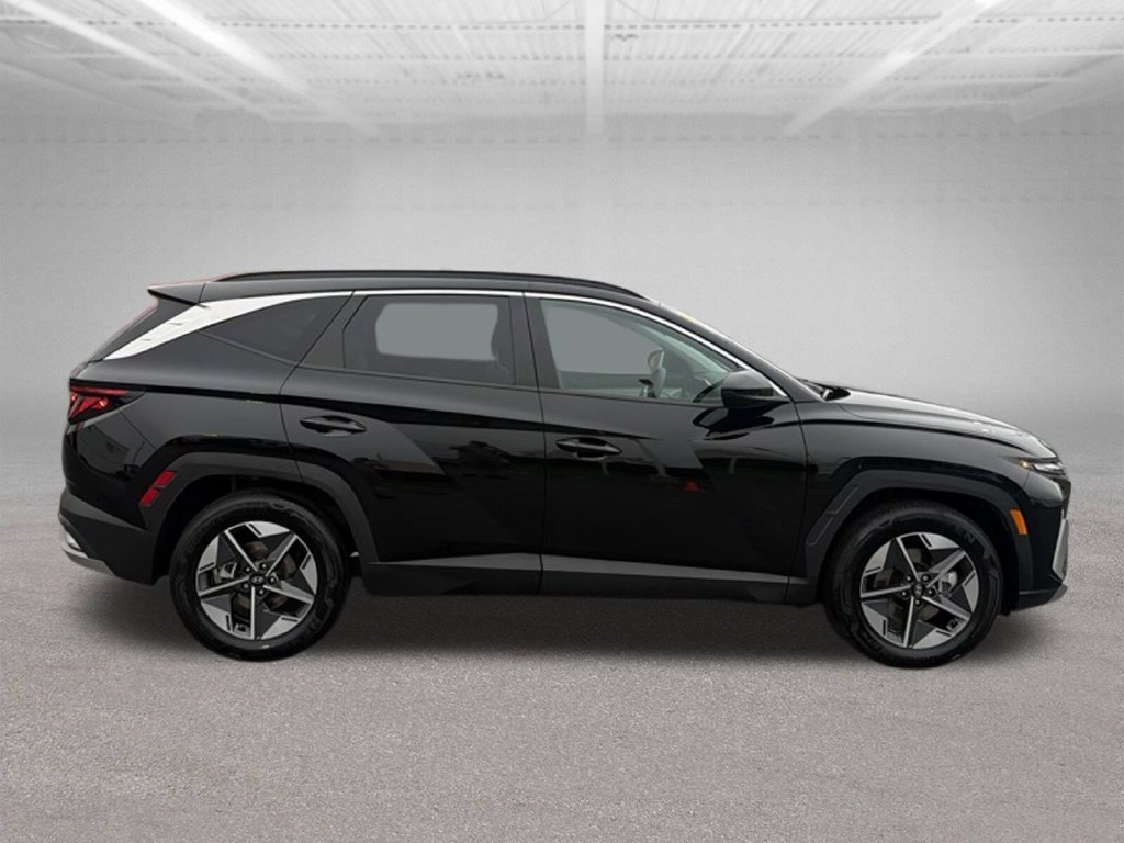 Used 2025 Hyundai Tucson SEL FWD image 14