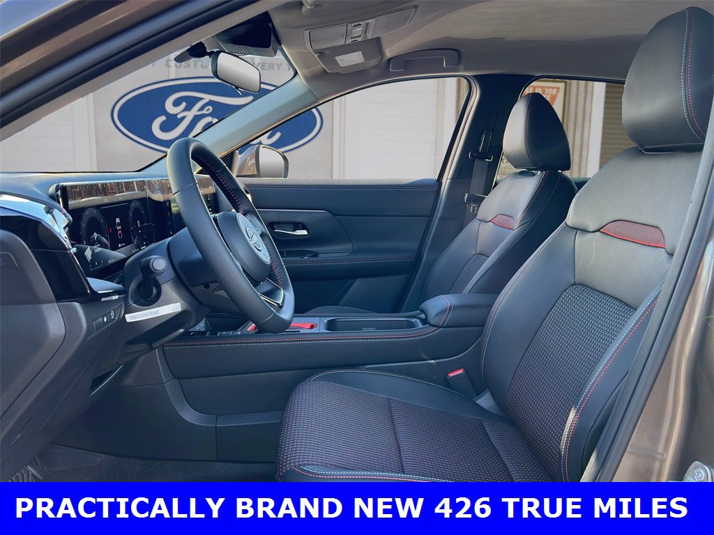 Used 2025 Nissan Kicks SR image 14