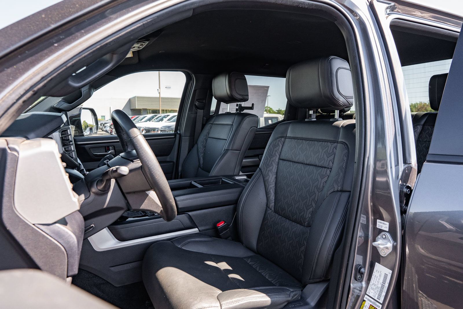 Used 2025 Toyota Tundra SR5 w/ SR5 Premium Package AWD/4WD image 19