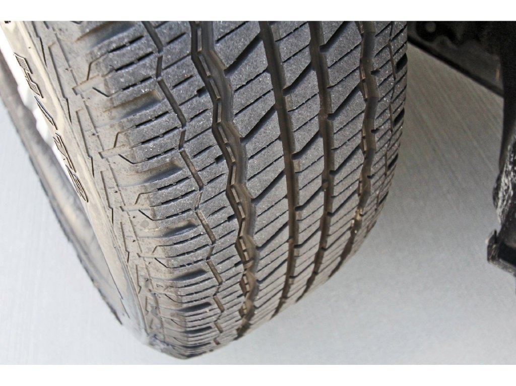 Certified 2022 Ford Explorer XLT RWD image 32