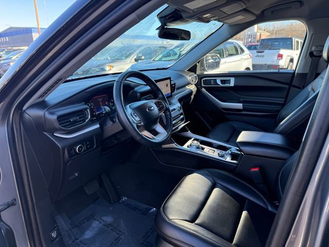Certified 2023 Ford Explorer XLT w/ Equipment Group 202A image 14