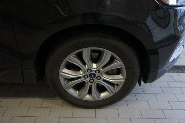 Certified 2022 Ford Edge Titanium AWD/4WD image 14