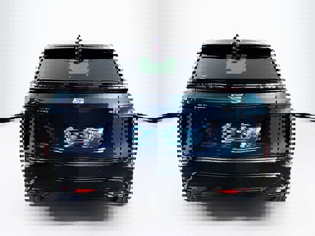 Used 2024 Cadillac Lyriq Luxury image 4