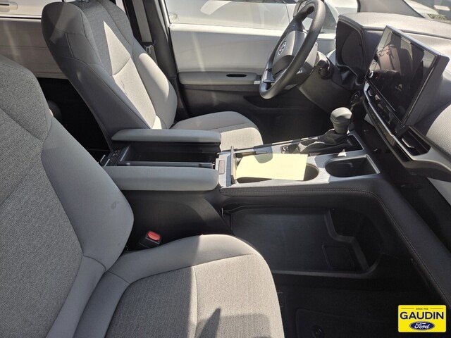 Used 2025 Toyota Sienna LE FWD image 5