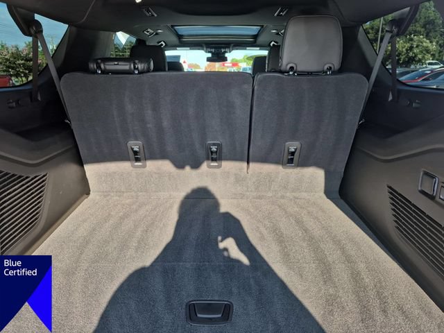 Used 2025 Chevrolet Suburban LT w/ Comfort Package RWD image 34