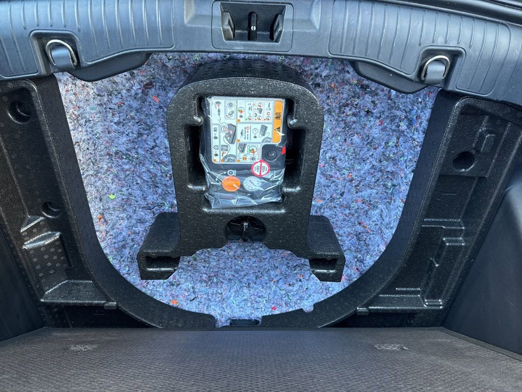 Certified 2022 Ford Escape Titanium w/ Class II Trailer Tow Package image 29