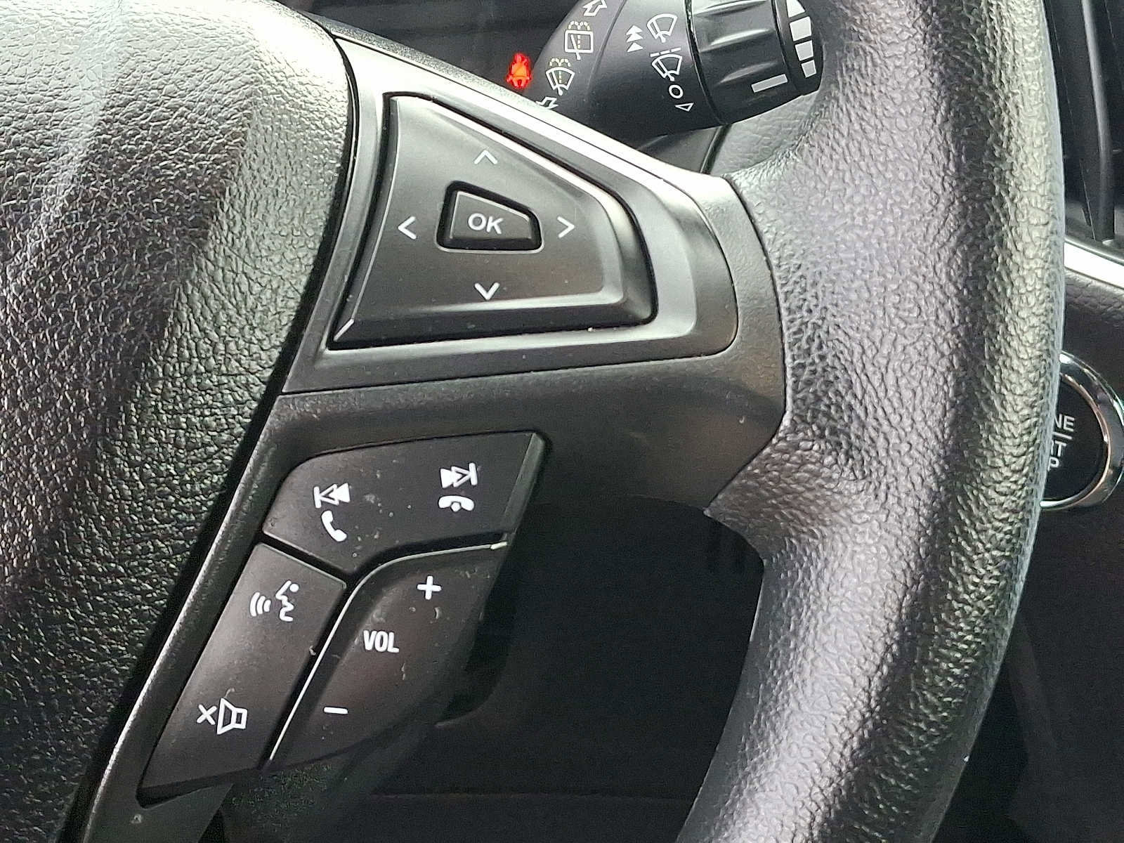 Certified 2024 Ford Edge SE image 22