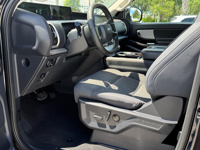 Certified 2025 Ford Expedition Max Active AWD/4WD image 15