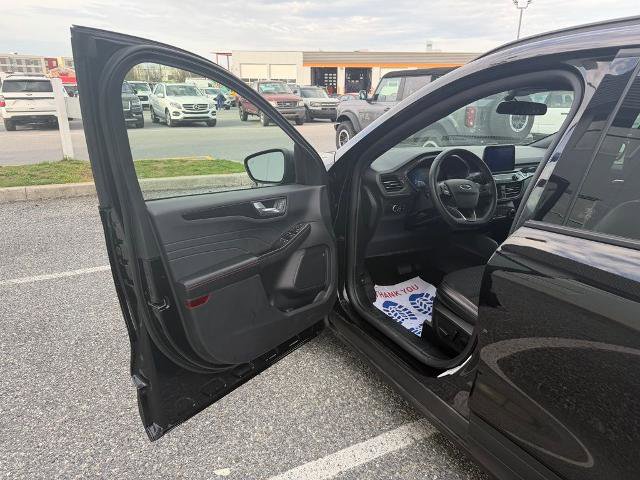 Certified 2025 Ford Escape ST-Line image 9