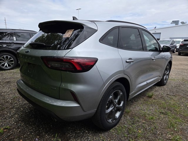 Certified 2023 Ford Escape ST-Line w/ Equipment Group 301A FWD image 4
