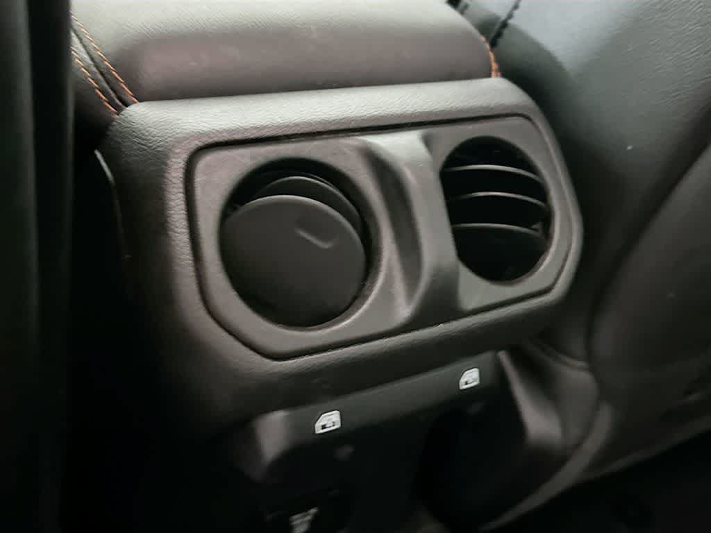 Used 2023 Jeep Gladiator Mojave w/ LED Lighting Group AWD/4WD image 13