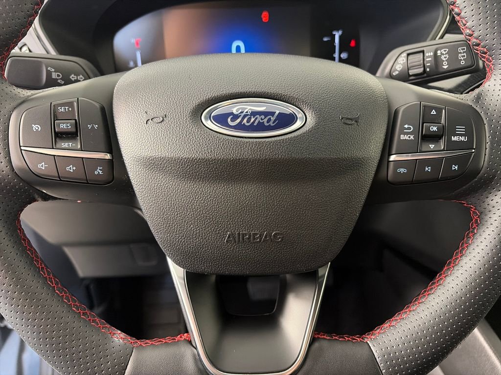 Certified 2025 Ford Escape ST-Line Select AWD/4WD image 16
