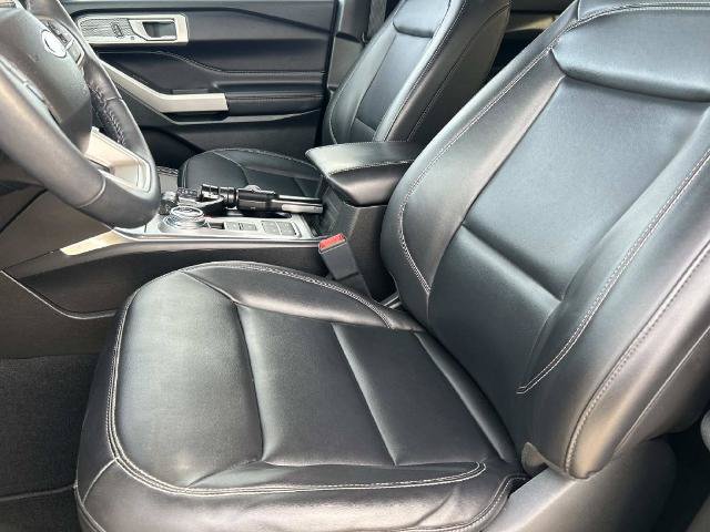 Certified 2023 Ford Explorer XLT w/ Equipment Group 202A RWD image 30