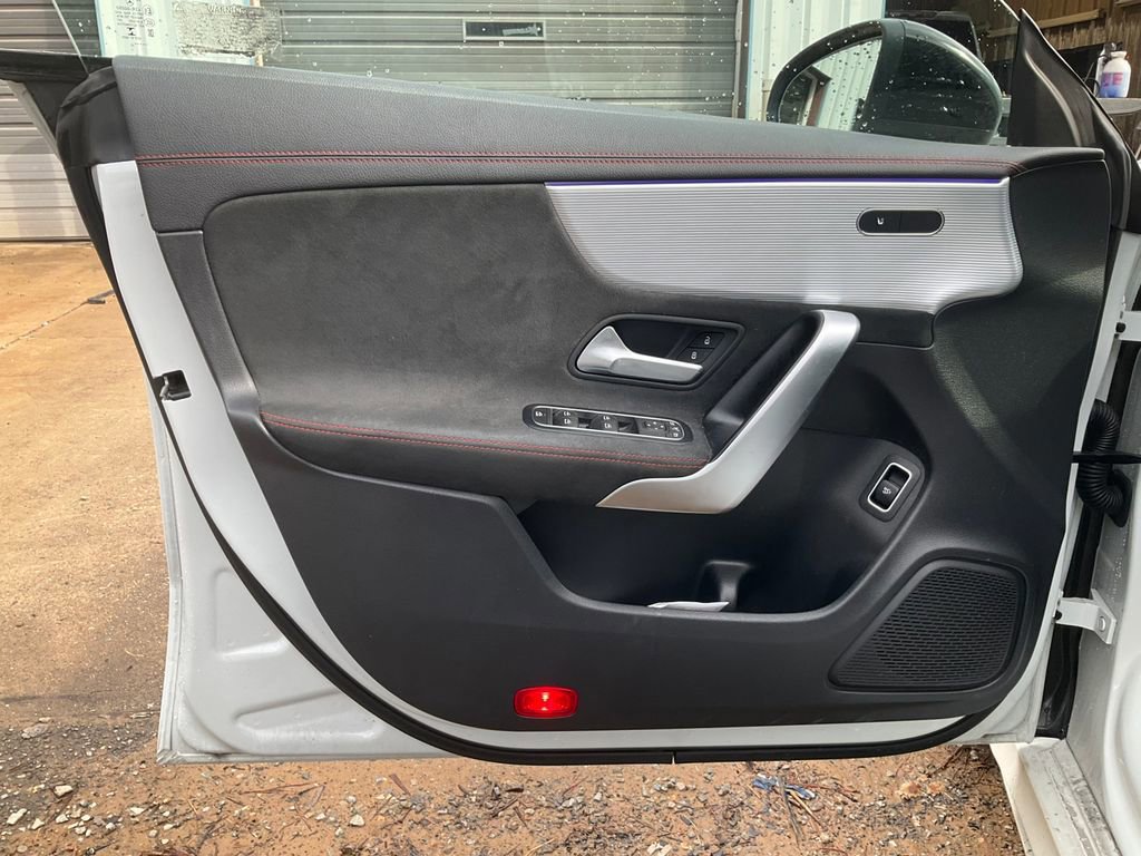 Used 2022 Mercedes-Benz CLA 250 image 17