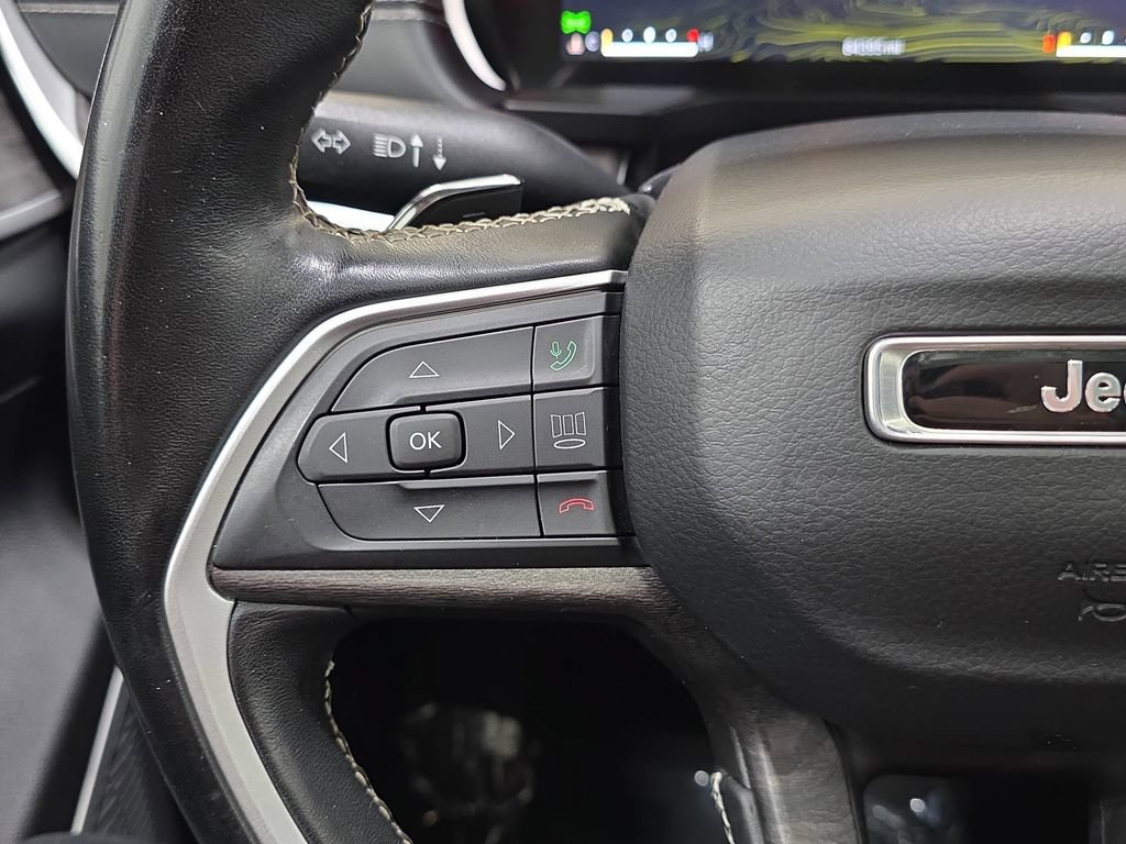 Used 2021 Jeep Grand Cherokee L Limited AWD/4WD image 16