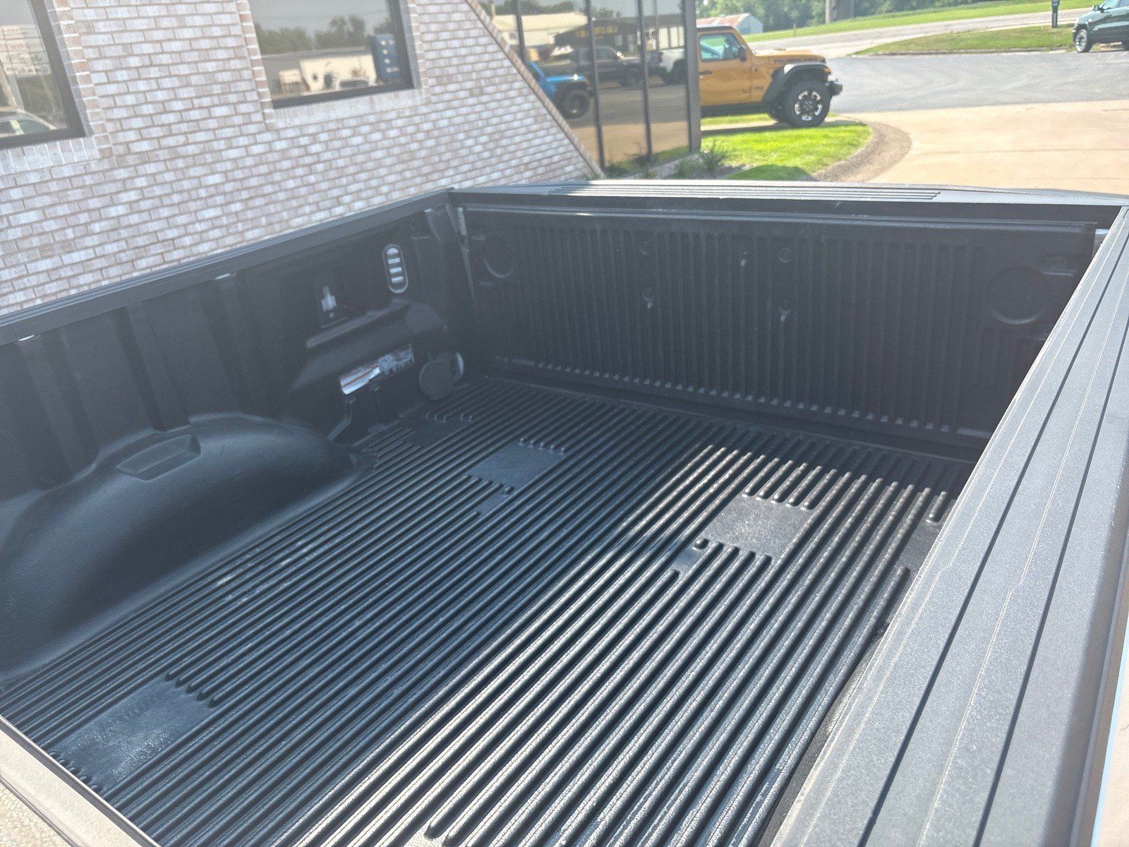 Certified 2017 Ford F150 XLT w/ Equipment Group 302A Luxury AWD/4WD image 13