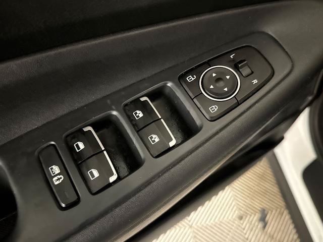 Used 2022 Hyundai Santa Fe SEL w/ Convenience Package FWD image 16