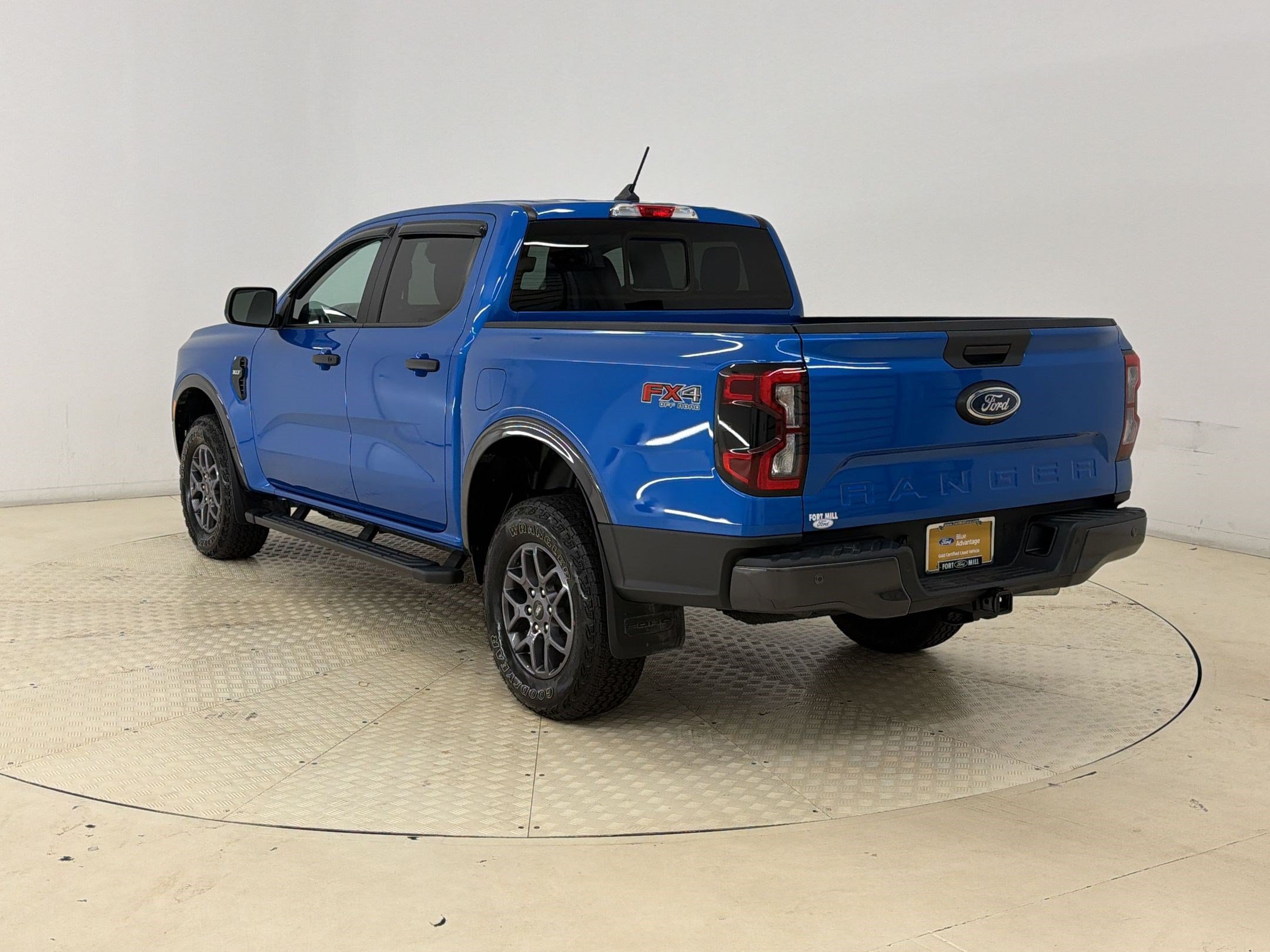 Certified 2024 Ford Ranger XLT w/ FX4 Off-Road Package AWD/4WD image 3