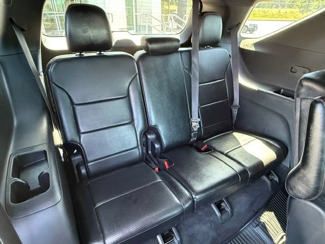 Used 2024 Chevrolet Traverse LT FWD image 4