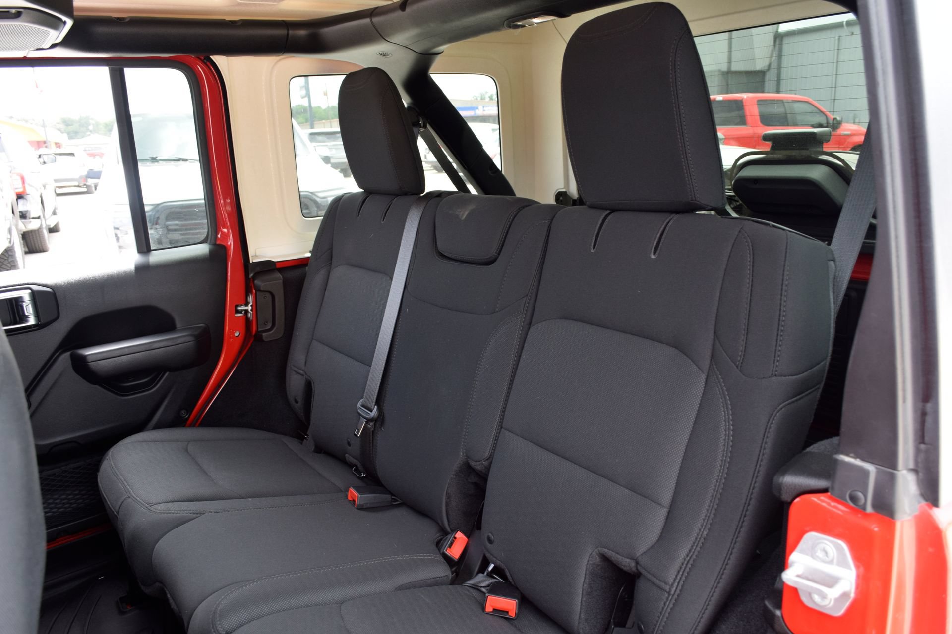 Used 2018 Jeep Wrangler Unlimited Sport S AWD/4WD image 18