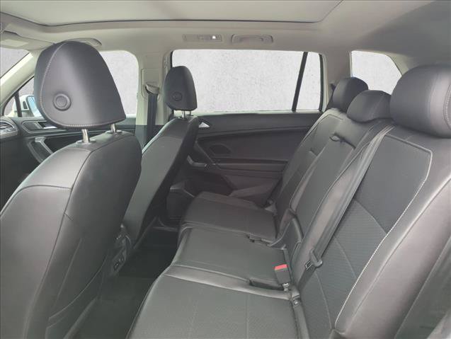 Used 2020 Volkswagen Tiguan SE w/ Panoramic Sunroof Package FWD image 17