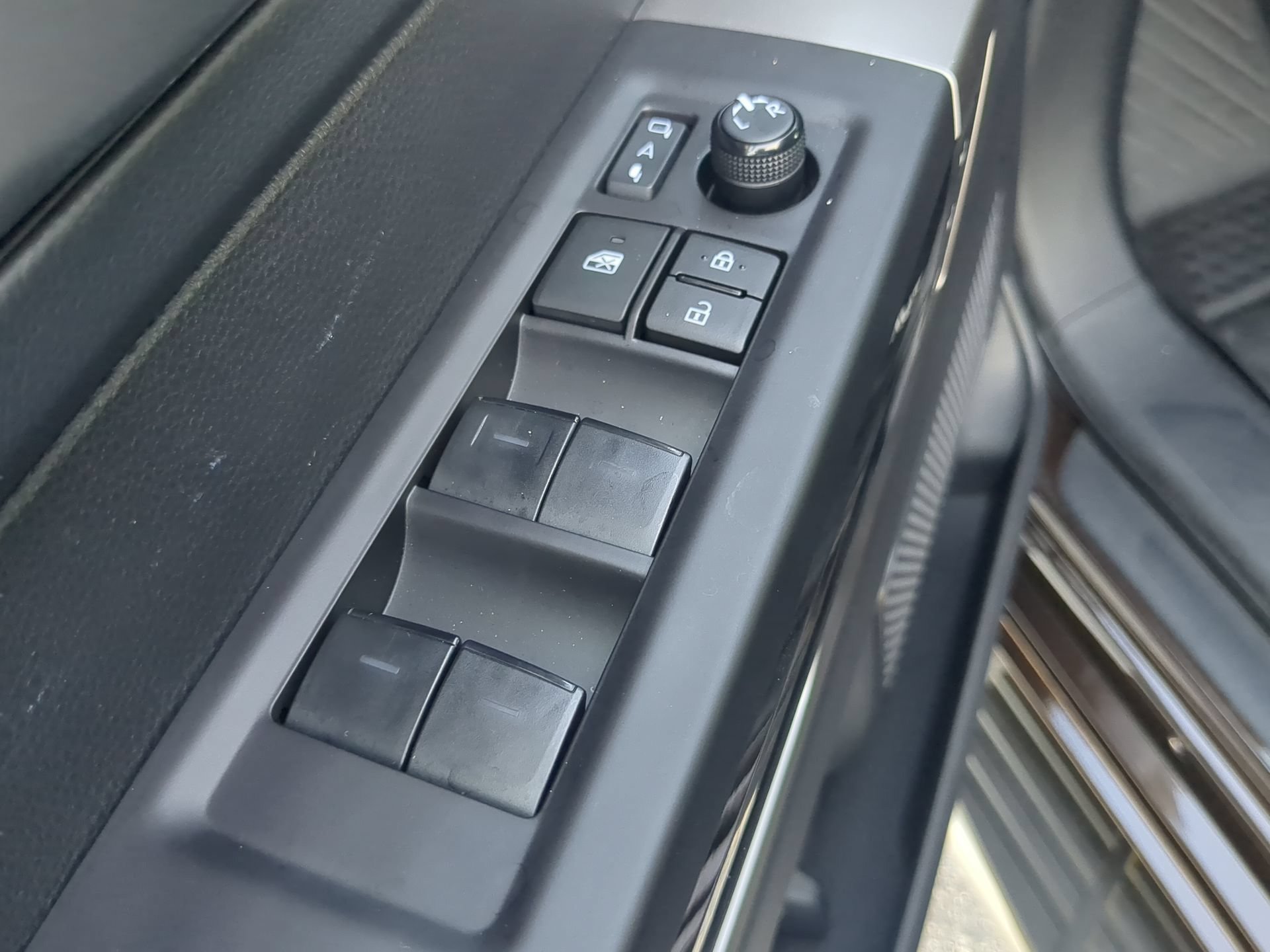 Used 2023 Toyota Tundra Limited AWD/4WD image 55