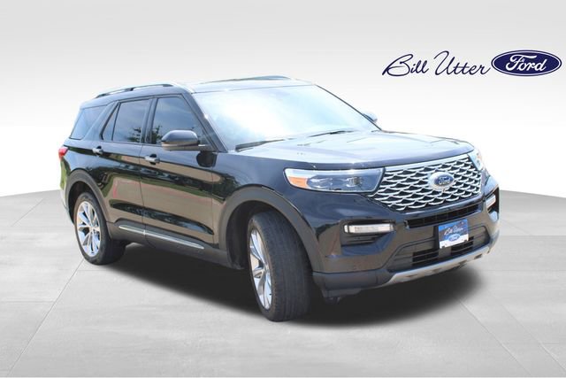 Certified 2023 Ford Explorer Platinum w/ Technology Package AWD/4WD image 3