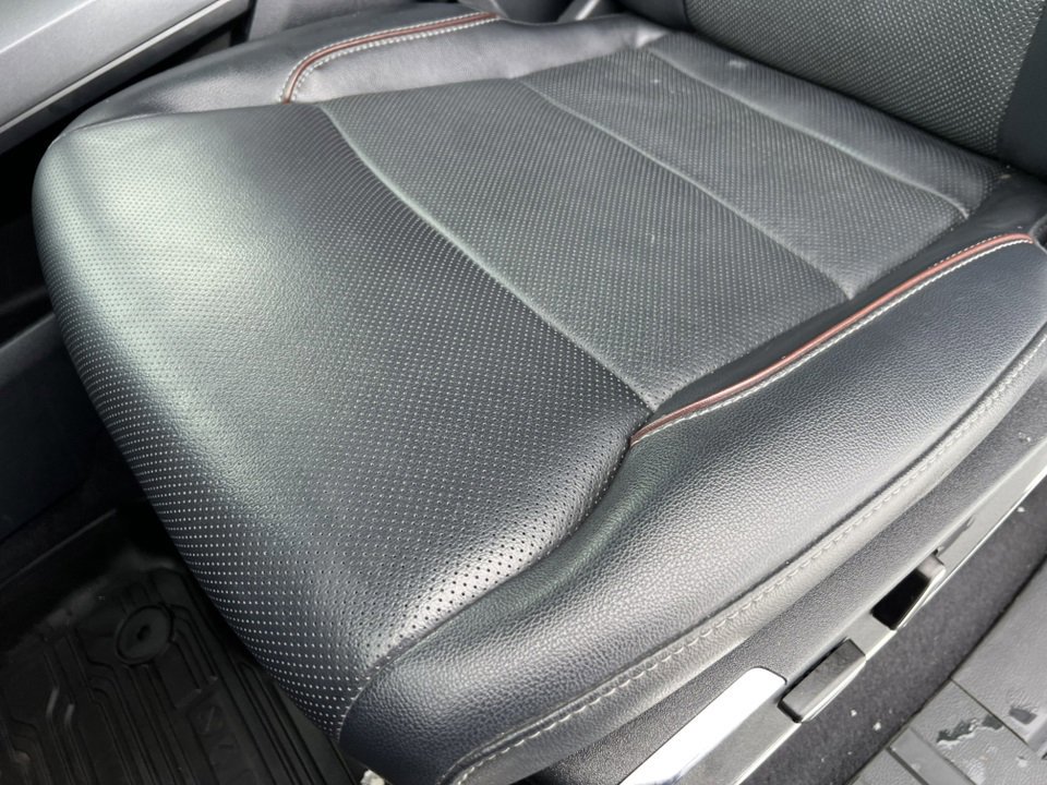 Certified 2023 Ford F150 Lariat w/ Equipment Group 502A High image 19